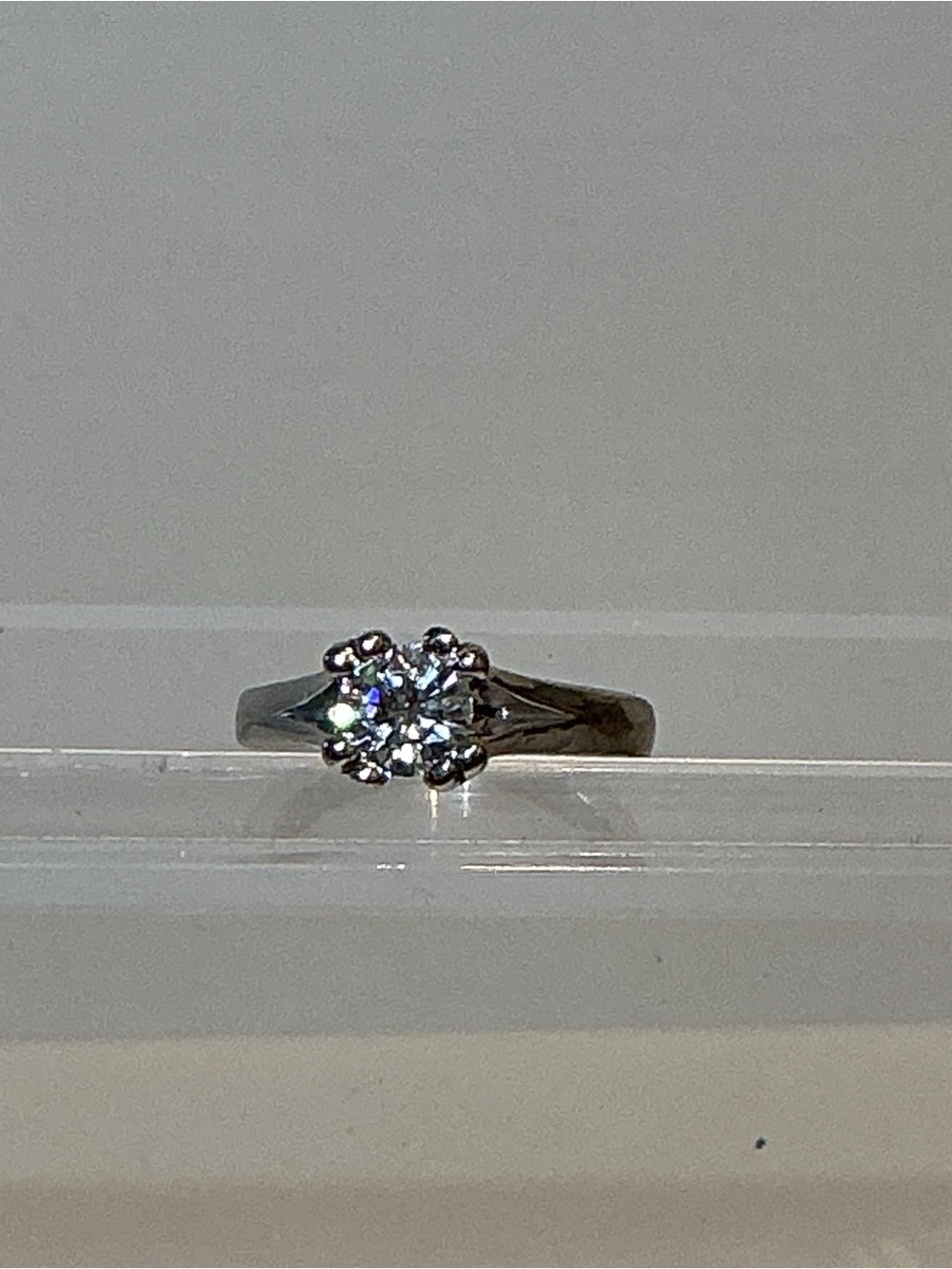 14k white gold 1ct moisannite ring size 5